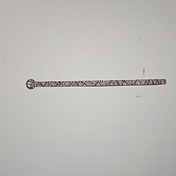Kohl's Reptile Print Women's Belt 40" long Size M - Picture 4 of 7